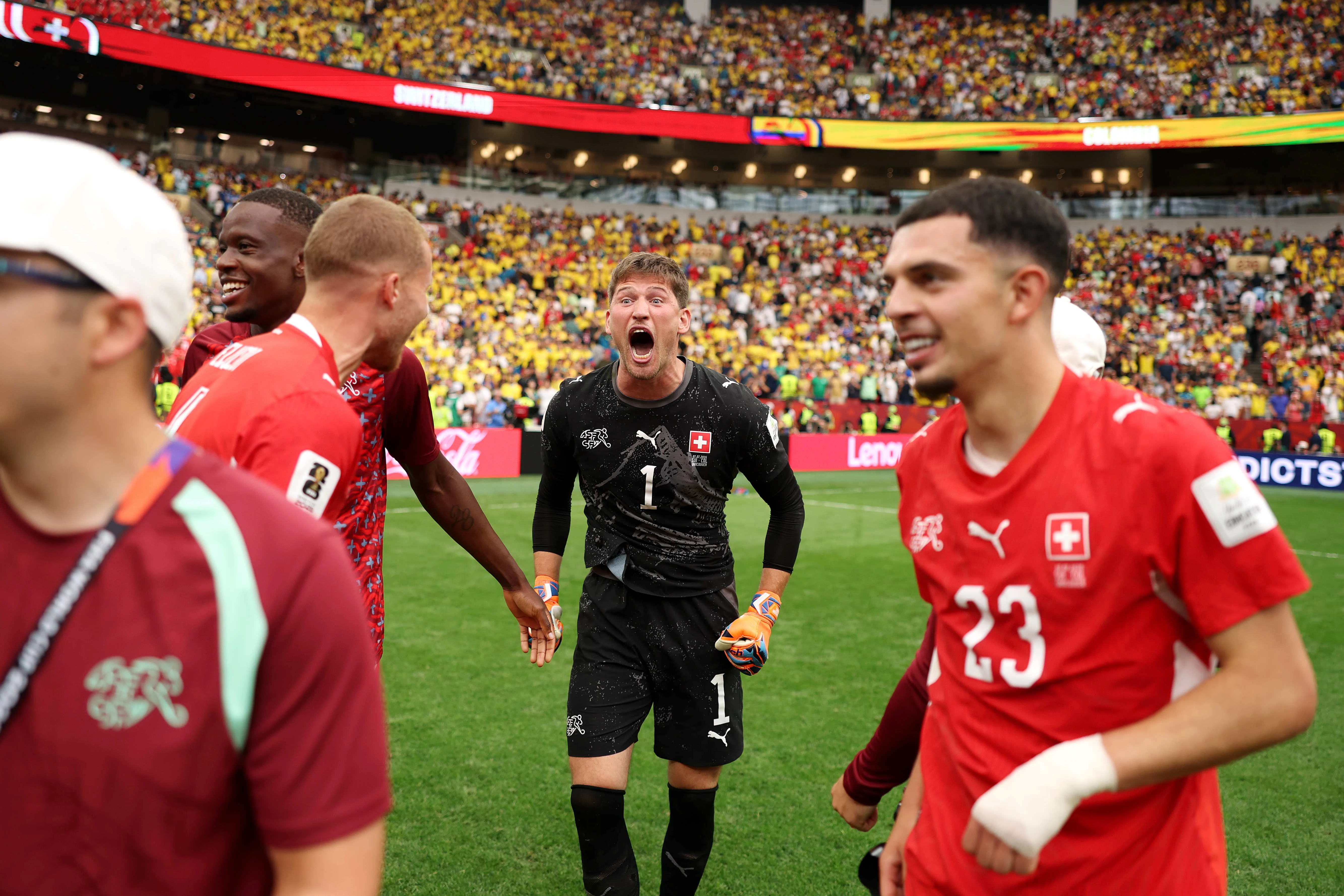 姆巴佩双响__！法国3-1锁定小组头名